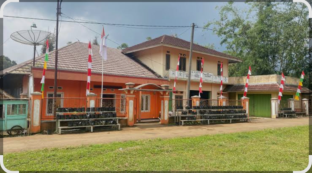 “Dana Desa Turun Drastis, Pemdes Ciengang Sukabumi Tetap Alokasikan Belanja Kambing untuk Warga”